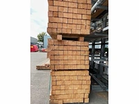 Fijnbezaagd douglas balk 12,5x12,5cm (424x) - afbeelding 2 van  5