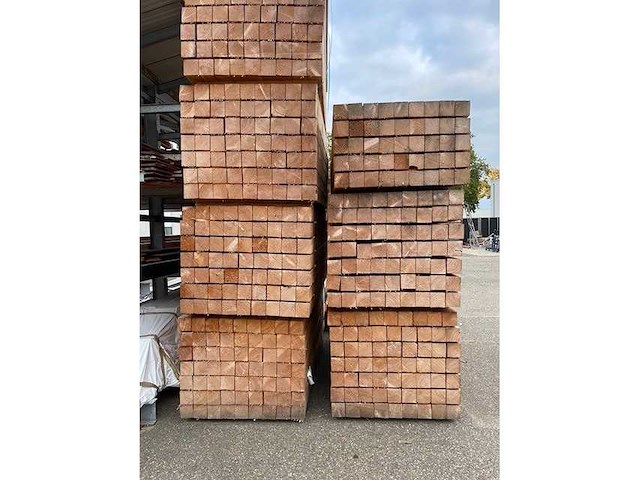 Fijnbezaagd douglas balk 12,5x12,5cm (424x) - afbeelding 5 van  5