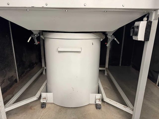 Filterafzuiginstallatie v.v. ombouw en besturingskast - afbeelding 4 van  8