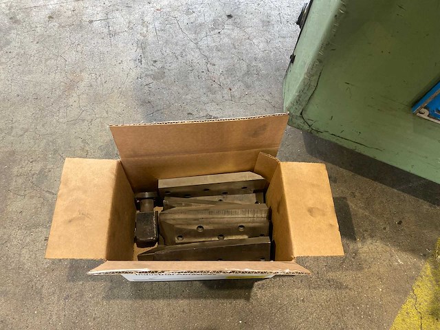 Fim - versa 204 - notching machine - 1993 - afbeelding 4 van  15