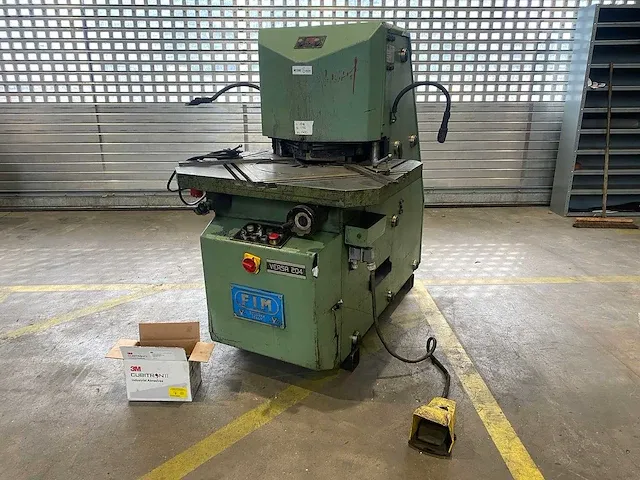 Fim - versa 204 - uithoeker, uithoekmachine, uithoekschaar - 1993 - afbeelding 1 van  10