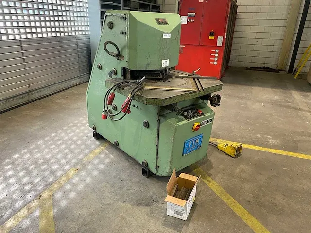 Fim - versa 204 - uithoeker, uithoekmachine, uithoekschaar - 1993 - afbeelding 4 van  10