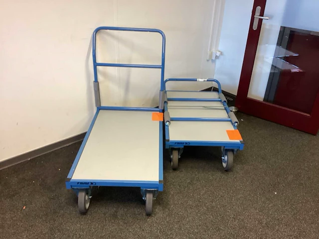 Fimm plateauwagen (2x) - afbeelding 2 van  6