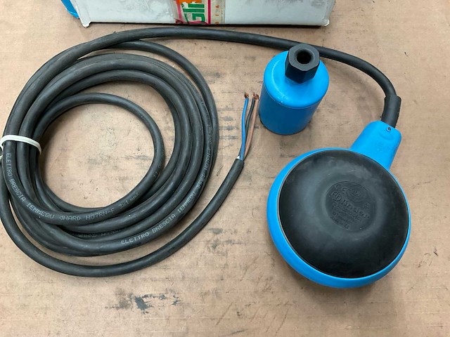 Finder fload switch (2x) - afbeelding 2 van  3