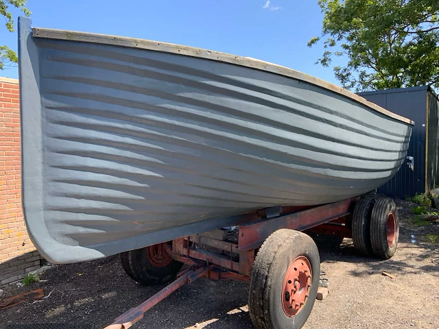Finse reddingsloep met trailer - afbeelding 1 van  38