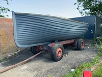 Finse reddingsloep met trailer - afbeelding 12 van  38
