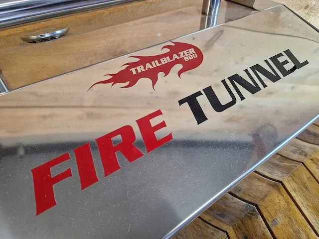 Fire tunnel - afbeelding 5 van  5