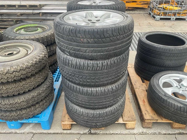 Firelli autoband met velg 245/45 zr18 (4x) - afbeelding 1 van  7
