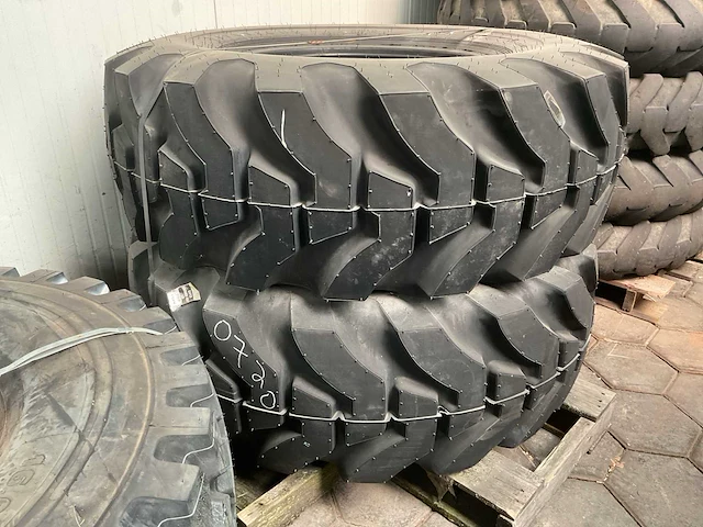 Firestone band (2x) - afbeelding 1 van  3