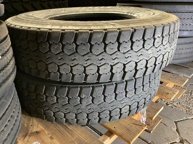 Firestone band (2x) - afbeelding 1 van  3