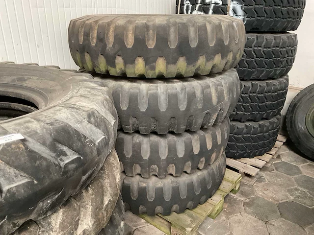 Firestone band (4x) - afbeelding 1 van  3