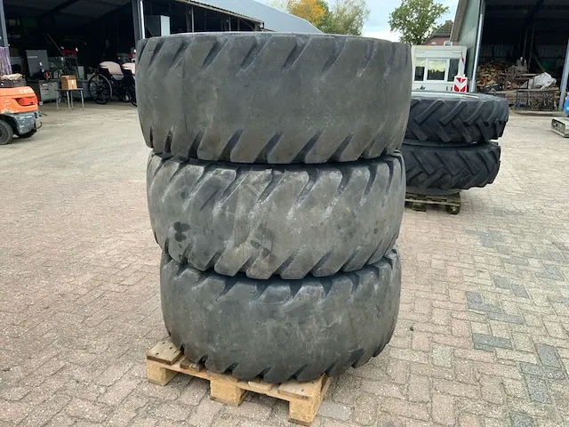 Firestone & michelin utility & xmci (4x) - afbeelding 9 van  10