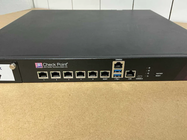 Firewall - checkpoint - model 5100 - afbeelding 2 van  4