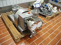 Firstam - afbeelding 1 van  8