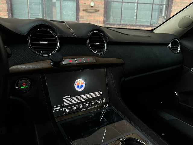 Fisker karma eco sport 2.0 l4 409pk 2012 - afbeelding 19 van  39