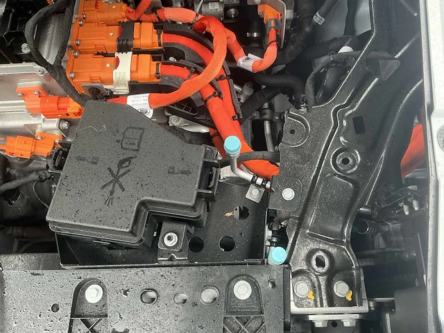 Fisker ocean personenauto (parts car) - afbeelding 17 van  39