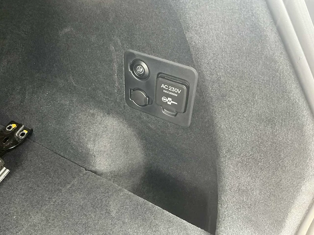 Fisker ocean personenauto (parts car) - afbeelding 24 van  39