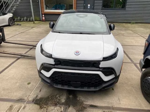 Fisker ocean personenauto (parts car) - afbeelding 34 van  39