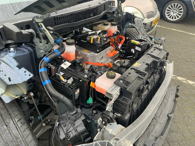 Fisker ocean personenauto (parts car) - afbeelding 4 van  24