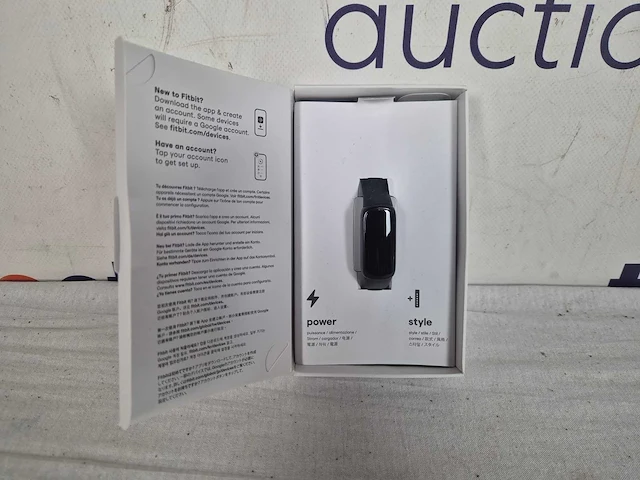 Fitbit inspire 3 - activity tracker - zwart - afbeelding 3 van  3
