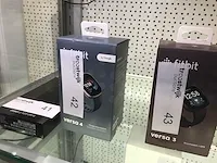 Fitbit smartwatch versa 4 - blauw - afbeelding 1 van  1