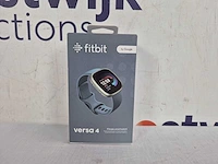 Fitbit versa 4 - smartwatch heren en dames - blauw - afbeelding 2 van  2