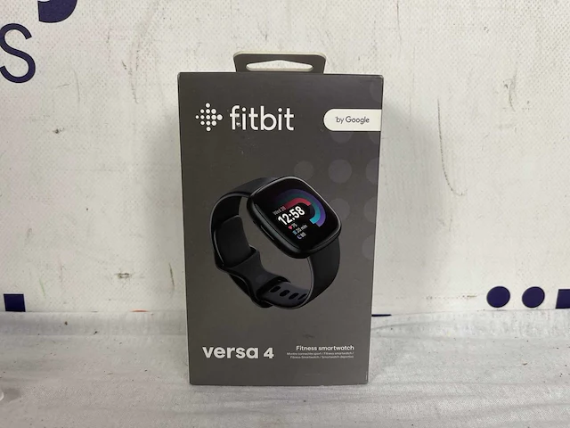 Fitbit versa 4 - smartwatch heren en dames - zwart - afbeelding 2 van  2