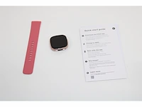 Fitbit versa 4 smartwatch roze - afbeelding 5 van  5