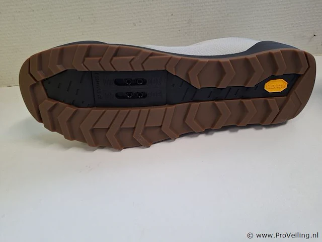 Fizik mtb fietsschoenen model terra ergolace x2 | kleur beige/zwart | maat 48 - afbeelding 6 van  7
