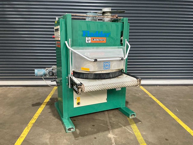 Fladder - 1990 - 300 aut/1000 - borstelmachine - afbeelding 1 van  14