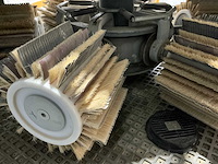 Fladder - 1990 - 300 aut/1000 - borstelmachine - afbeelding 13 van  14