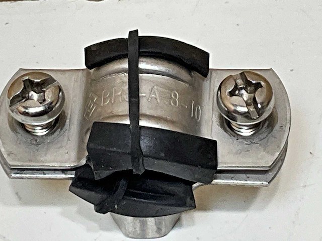 Flamcofix brs-a pijpbeugel rvs brs-a m8/10 ø8-10mm met inlage (260x) - afbeelding 2 van  3