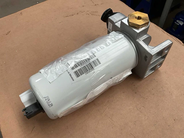 Fleetguard fluid filter - afbeelding 4 van  5