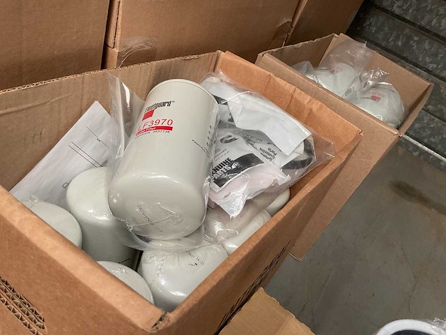 Fleetguard lf3970 lube filter (16x) - afbeelding 5 van  5