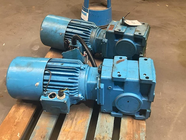 Flender elektromotor (2x) - afbeelding 5 van  5
