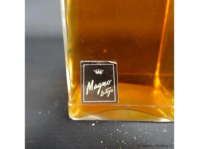 Fles magno latoja - afbeelding 3 van  5