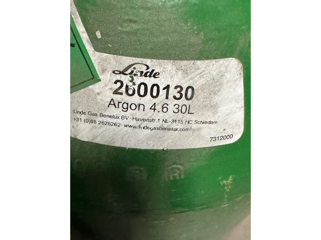 Fles protegon gas en fles argon gas - afbeelding 3 van  4