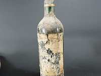 Fles wijn als op foto's 1955 - afbeelding 1 van  4