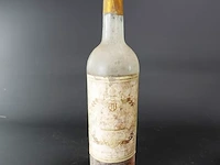 Fles wijn als op foto's - afbeelding 1 van  4