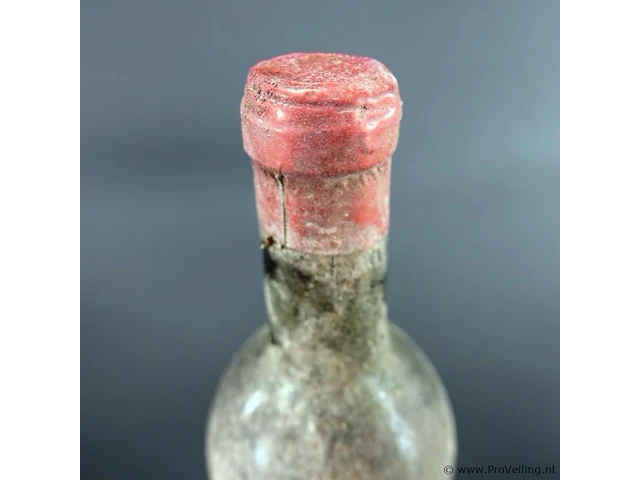 Fles wijn als op foto's - afbeelding 3 van  4