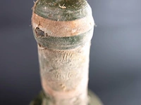 Fles wijn als op foto's - afbeelding 3 van  4