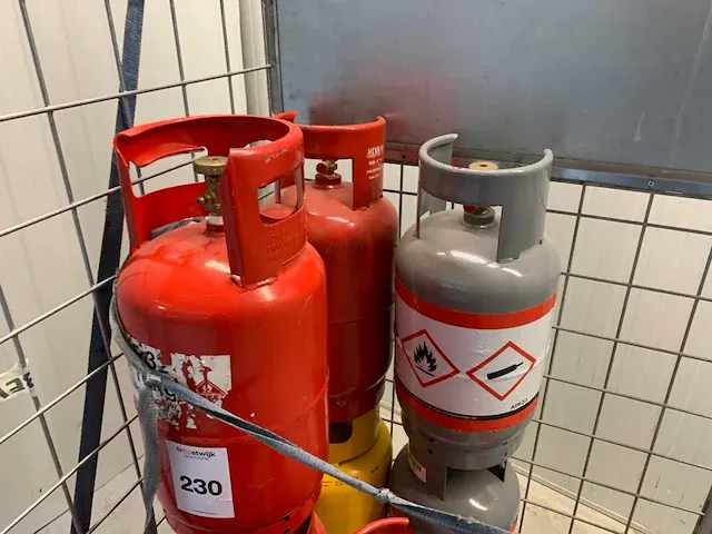 Flessen koudevulling airco (14x) - afbeelding 9 van  11