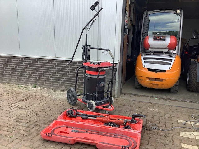 Flex wst700w plafondschuurmachine - afbeelding 1 van  7