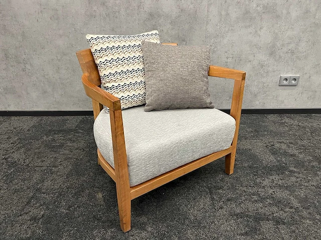 Flexform jenny - design armstoel - afbeelding 1 van  13