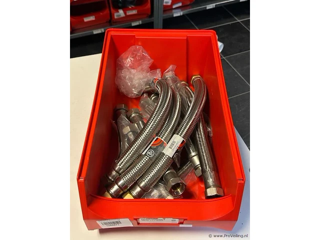 Flexibele aansluitslangen 700 mm 1x1 wartels - partij - afbeelding 1 van  2