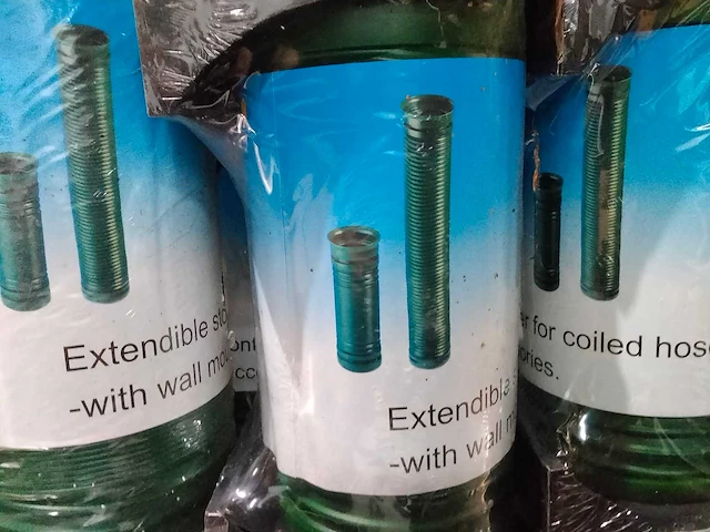 Flexibele uittrekbare tuinslang met handsproeier (5x) - afbeelding 6 van  7