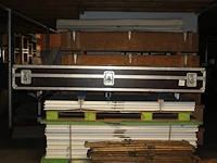 Flightcase. afmeting 250 cm x 108 cm x 33 cm - afbeelding 1 van  2