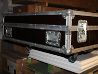 Flightcase. afmeting 250 cm x 108 cm x 33 cm - afbeelding 2 van  2