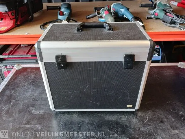 Flightcase met audioapparatuur - afbeelding 3 van  29