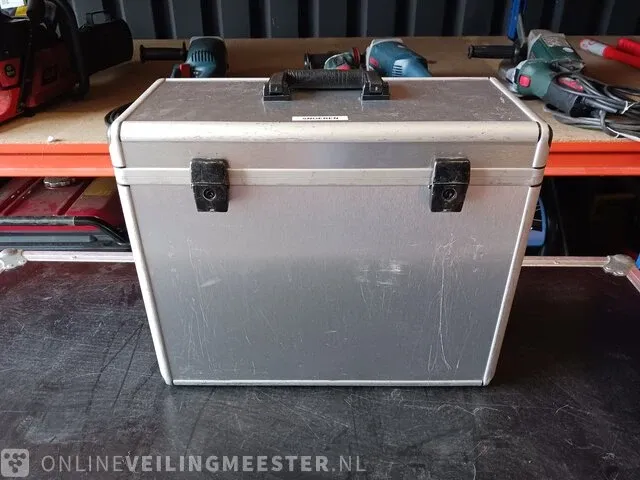 Flightcase met audioapparatuur - afbeelding 11 van  29